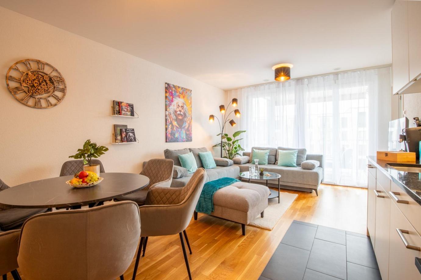 Apartamento Special Einstein I Basel, Messe Kleinbasel 10-star