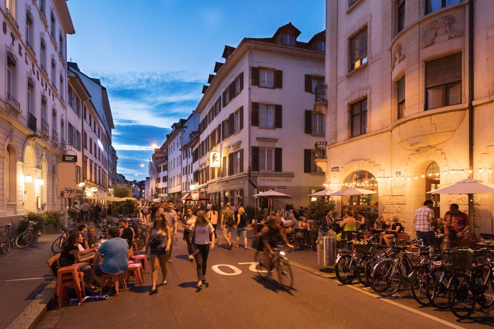 Apartamento Special Einstein I Basel, Messe Kleinbasel 10-star *