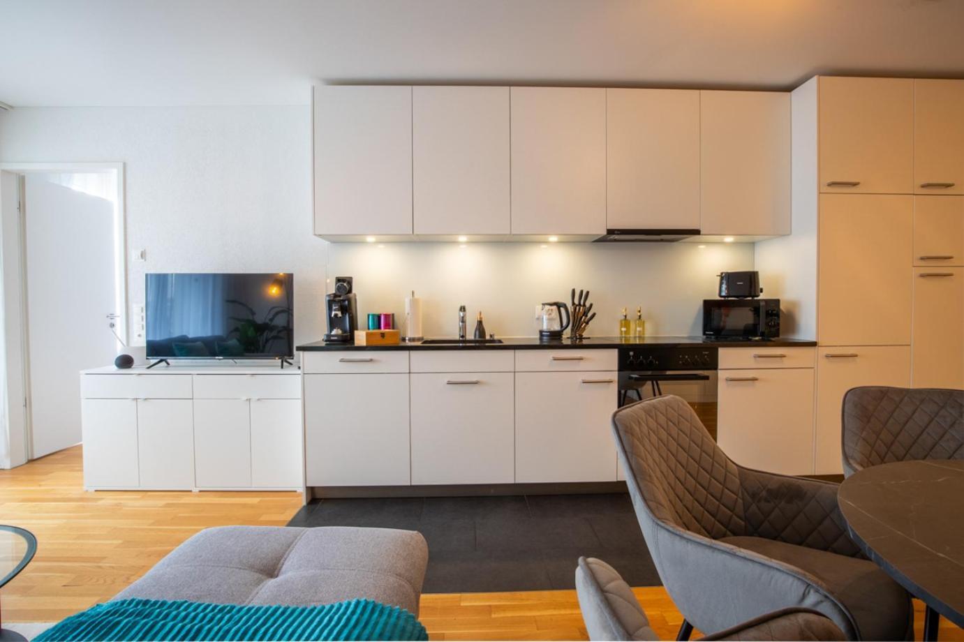 Apartamento Special Einstein I Basel, Messe Kleinbasel 10-star